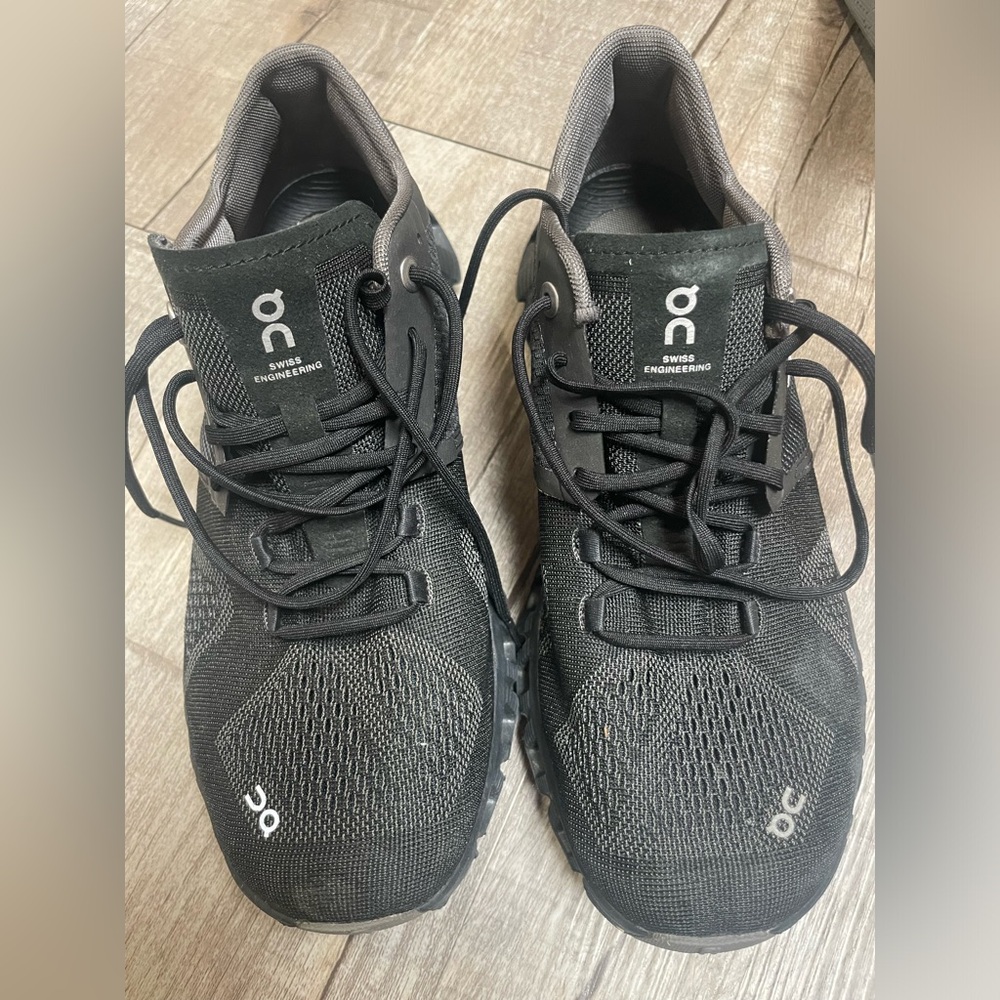 ON Cloud X Comfort Running Shoe Black womens size 6.5